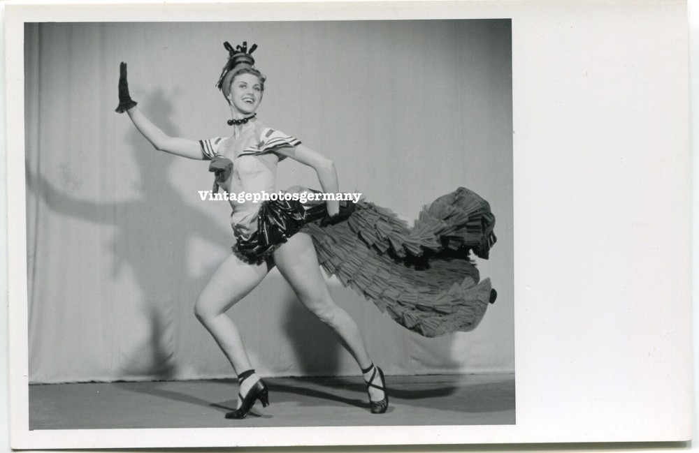 D7699 Photo 1950s Semi Nude Dancer Pretty Woman Lingerie Legs