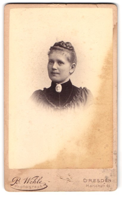 Photograph B. Wehle, Dresden, Marienstr. 44, Portrait Young Lady with Collar Bros