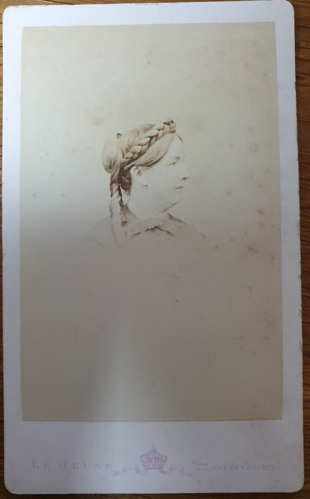 Le Jeune CDV Photo Lady Portrait – Paris Circa 1870