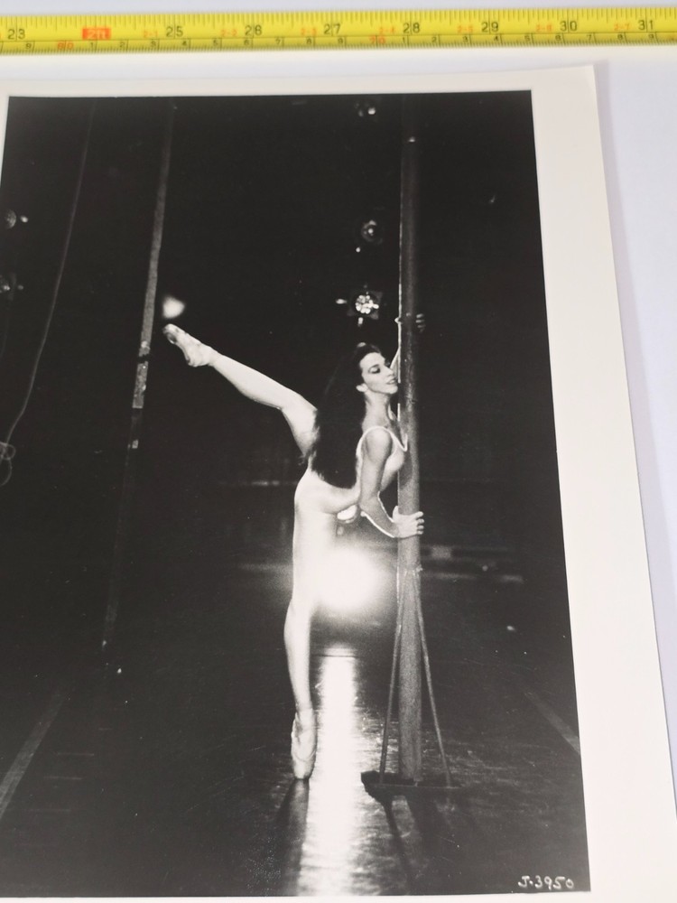 THE JOFFREY BALLET 8×10 HERBERT MIGDOLL PRESS PHOTO RIMA CORBEN DANCE NYC DANCER