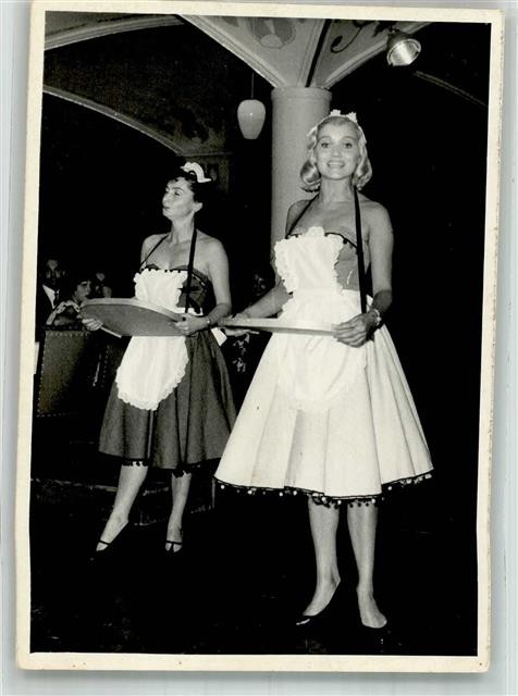 38157179 – 1000 Berlin Mitte two singers acting as official girls