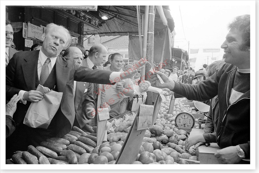 Gerald Ford Campaigning At Philadelphia Farmers Market 8×12 Silver Halide Photo