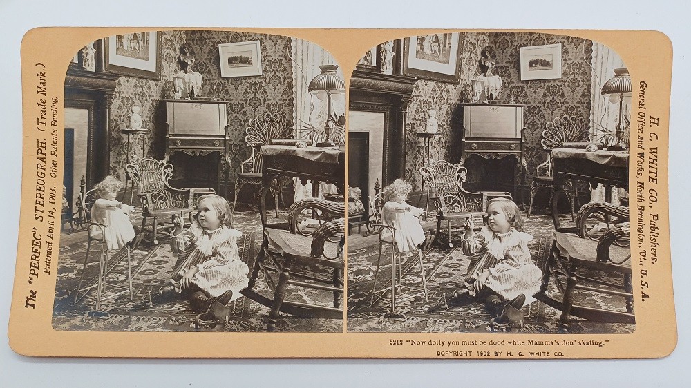S839/ Stereo Photo Girl with Doll 1902