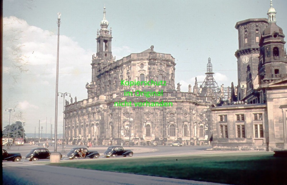 DRESDEN – DIA Original – Theatre Square – Circa 1950 – AM22