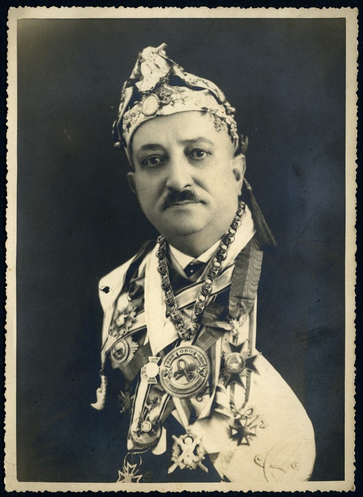LARGER SIZE, Member of the Knights of Schlaraffia, Freemason, Schlaraff, unusua