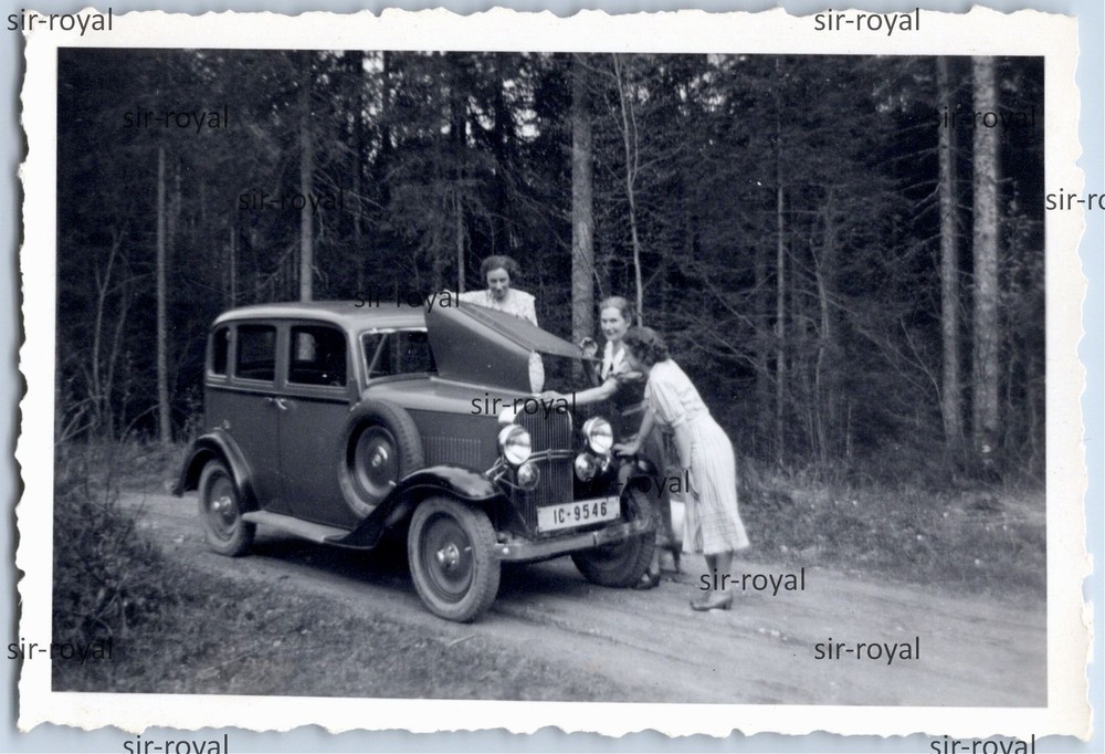 Opel 1.2 liter car motor vehicle and three women – 1930s – photo 9x6cm