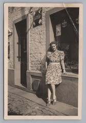 Düsseldorf? 1940 – Young Woman In Front Of Business Advertising Signs – Vintage Photo