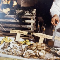 Vintage 1990 Zinger Chef Oyster Bar Seafood Color Original Photograph 5×7 Glossy