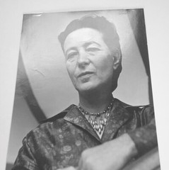 SIMONE DE BEAUVOIR, 1967 by Jerry Bauer / VINTAGE / STAMPED!