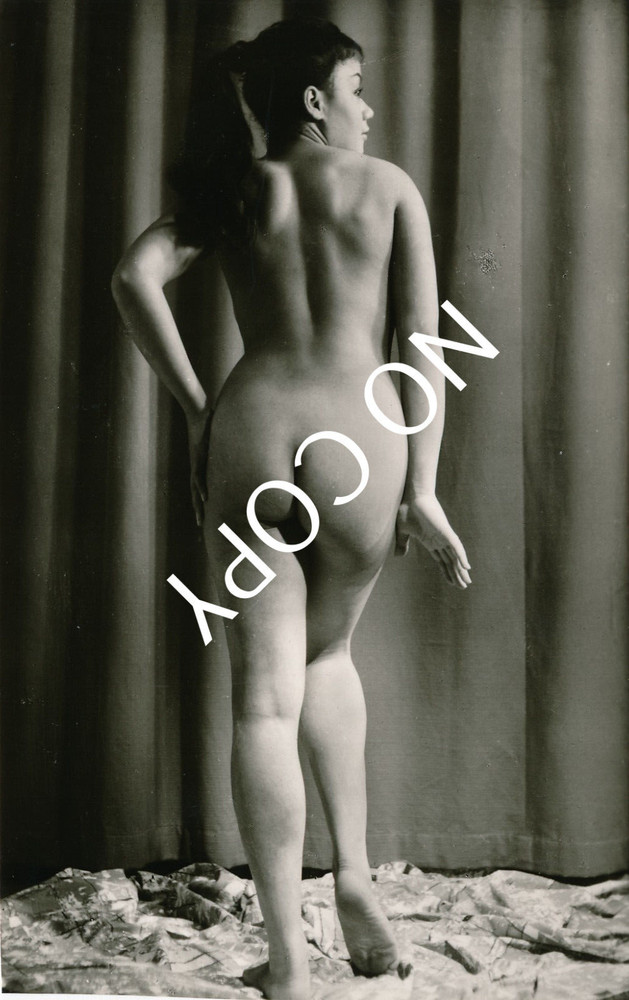 Photo pretty young woman nude art photographer unique around 1960 X176