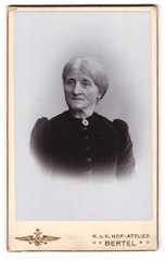Photography Eduard Bertel, Salzburg-Mülln, Franz-Josefs-Quai, portrait older Da