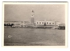 30 Photographs Venice – Lido di Venezia, Holiday Travel, Swimwear, Cityscapes