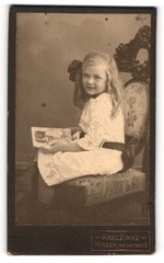 Photograph Karl Zinne, Minden, Kaiserstr. 10, Pretty Girl In Dress With Zei