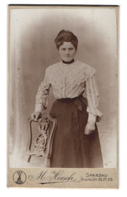 Photograph M. Hirsch, Spandau, Wide Street 26-28, Miss in Lace Blouse