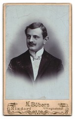 Photograph H. Böbers, Rixdorf, Saalestr. 1, Monogram by Photographer of Vines