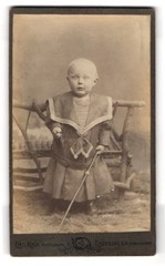 Photograph Emil Koch, Eisenberg/S.-A., portrait little girl in sailor’s clover
