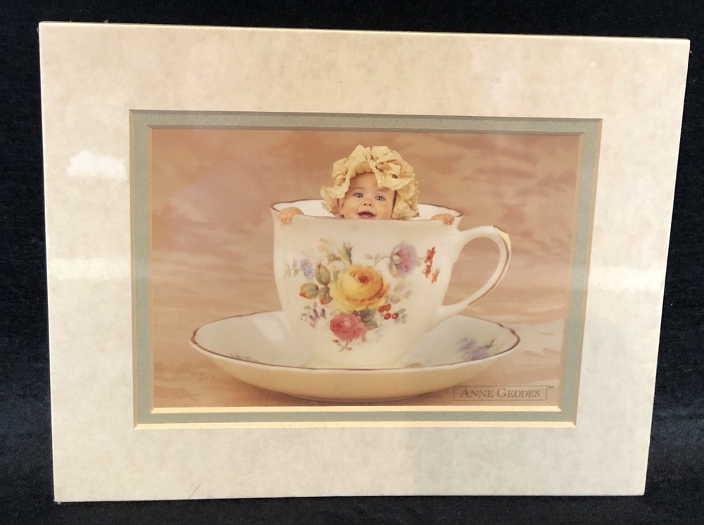 Anne Geddes Baby In A Teacup 8″X 10″ Picture In Matt