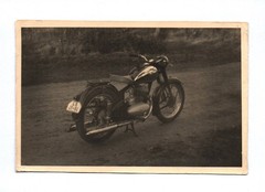 Photo Motorcycle Jawa 350 cm3 Vintage 1954 on the Road Motorcycle