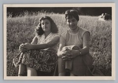 2 Women – Vintage Photo