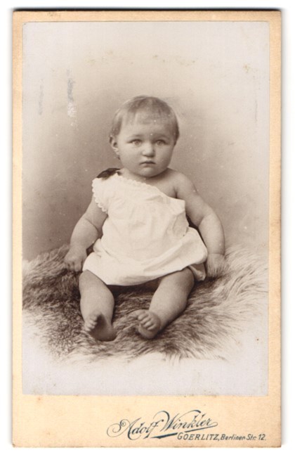 Photography Adolf Winkler, Görlitz, Berliner-Strasse 12, sad looking dress
