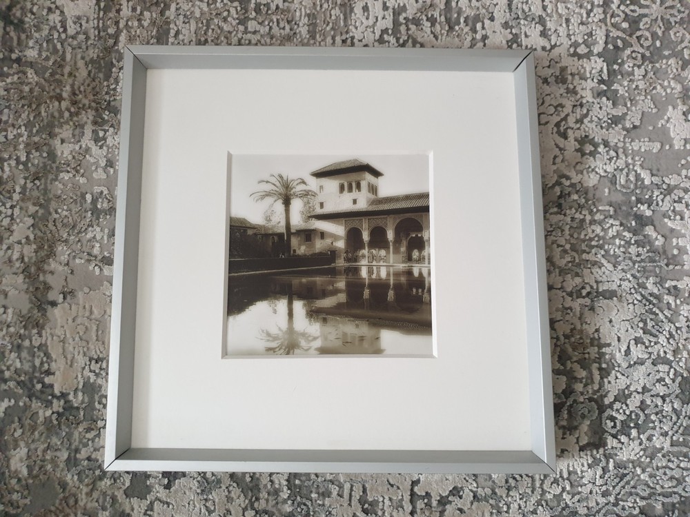 Old photo, Ville with palm tree, in aluminium frame silver matte 30×30 cm 16×16 cm