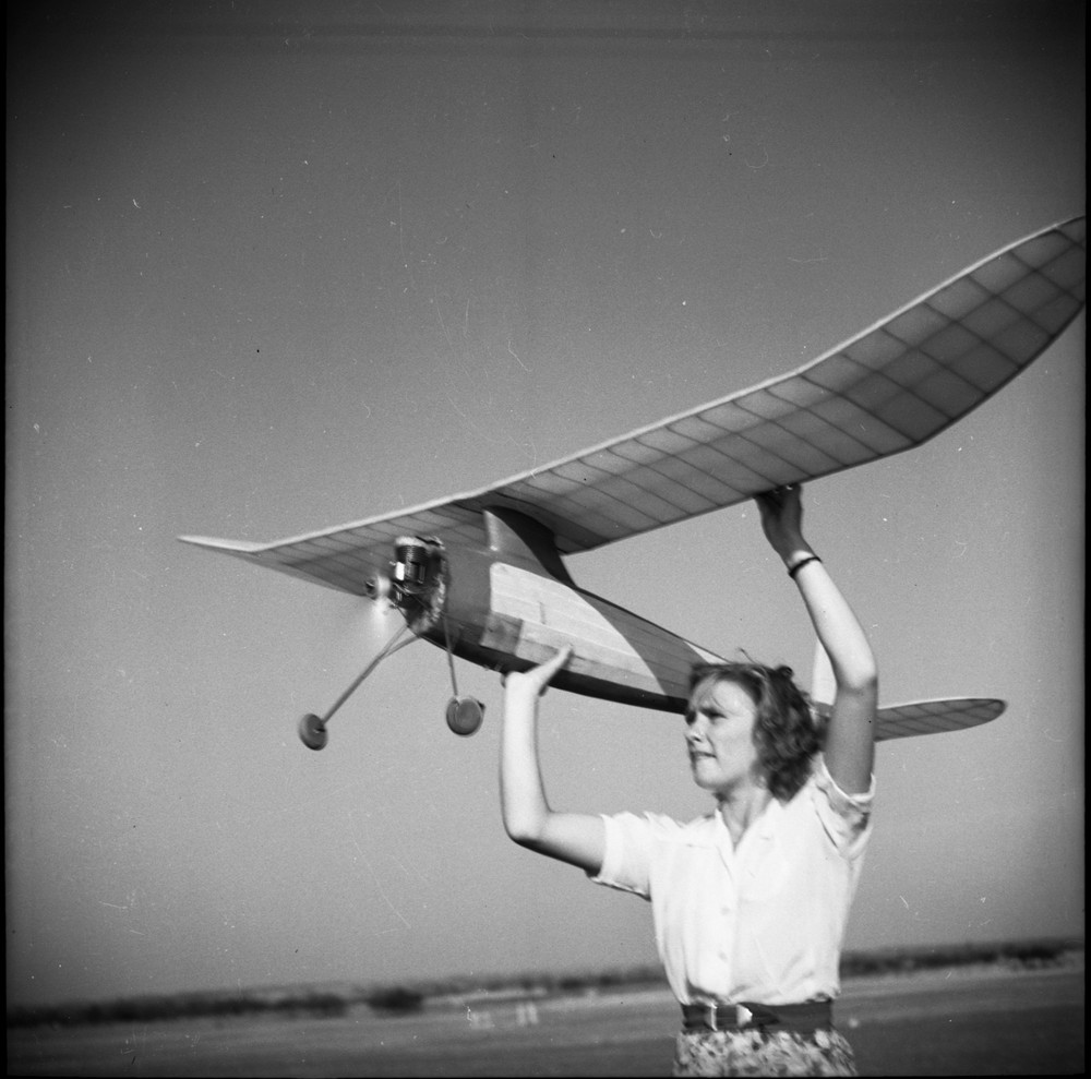 gasoline-powered model airplane competition, unusual by Szendrő (Szendro), origi