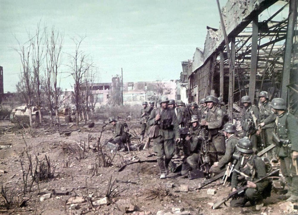 German Soldiers Battle of Stalingrad Lot of 2 Different 4×6 Re-Print #0000
