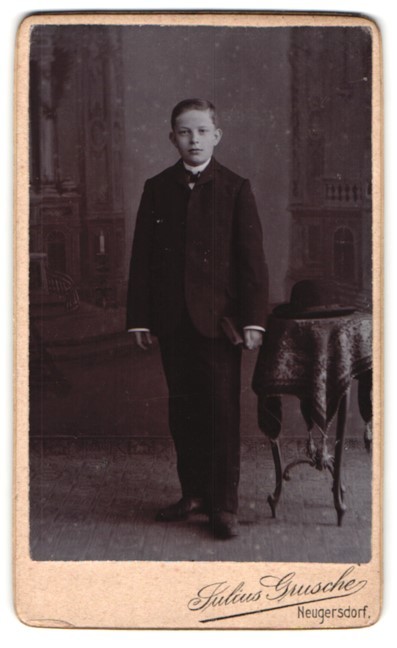 Photograph Julius Grusche, Neugersdorf, portrait of a boy CDV/cabinet photo