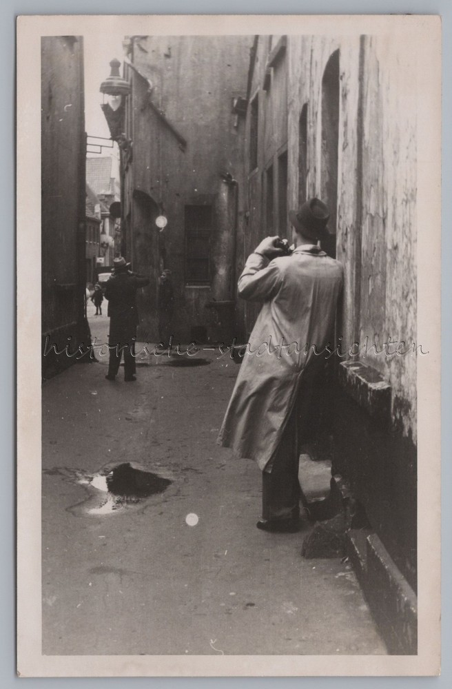 Duisburg Ruhrort 1949 – Men Photographing Streetlife – Old Photo 1940s