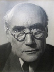 PHILIPPE HALSMAN Signed 1931 Photograph – «André Gide»