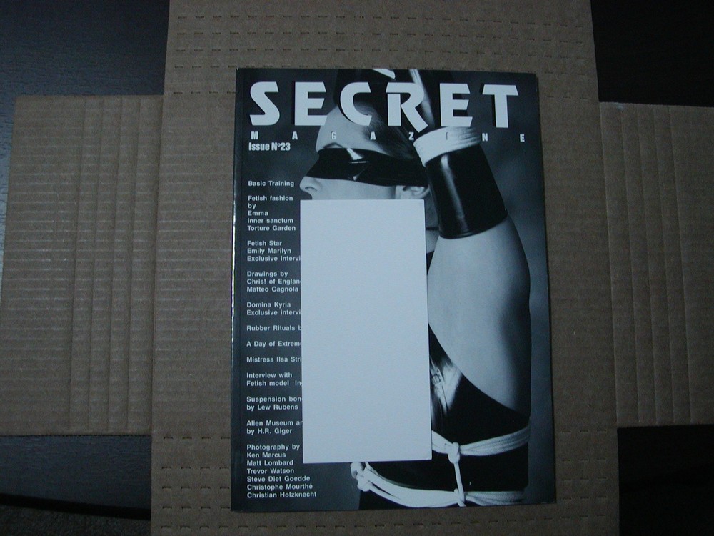 Secret Magazine No. #23 Sept 2003 – Fetish Art and Fashion Latex Leather
