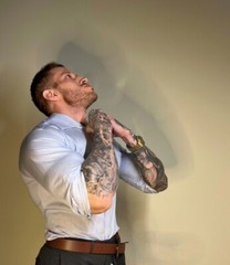 [I030] Handsome Male Cute Model Showing Off Body And Muscles