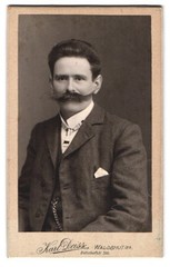 Photograph Karl Deiss, Waldshut/Baden, Bahnhofstr. 300, portrait gentleman with gepf