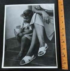 Signed 1940s NYC Housing Project Neighbors New York PHOTO LEAGUE Joe Schwartz
