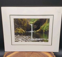 King Wu Matted Photography # Print – PUNCH BOWL FALLS,OR Print 5×7 Matted 9×11