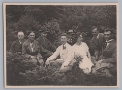in the Isar Valley 1929 – Women and Men Resting in the Forest – Old Photo 1920s