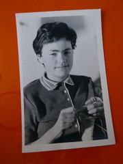 «HANDICRAFTS»: PHOTOGRAPH, PHOTO, PRETTY, YOUNG, GIRL, «CHILD», FASHION, HISTORY!