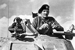 New World War II Photo: General Bernard Law Montgomery in North Africa – 6 Sizes