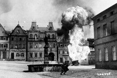 New World War II Photo: 101st Infantry Regiment in Kronach, Germany – 6 Sizes!
