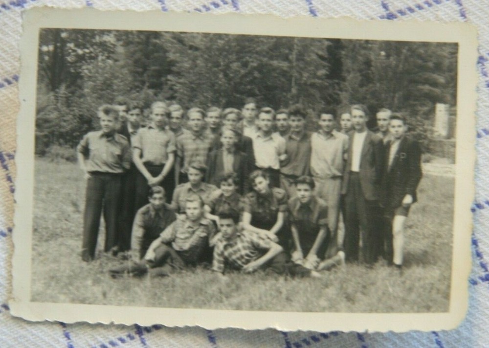 Photo Group Boys Girls Teenagers FDJ? DDR 1956 k1