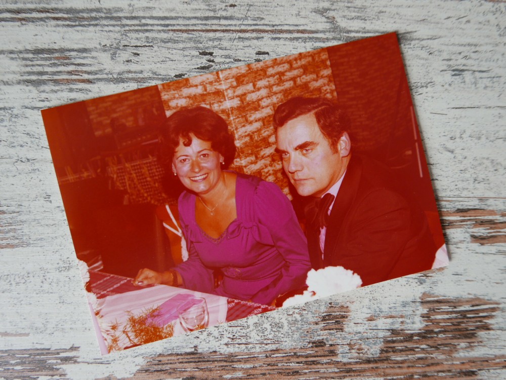 «COUPLE»: PHOTOGRAPH, PHOTO, PARTY, CELEBRATION, PRETTY, MARRIED COUPLE, MAN, LADY, ATTRACTIVE!