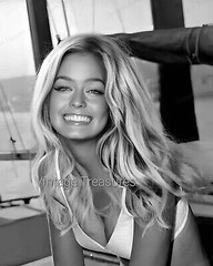 Farrah Fawcett Gorgeous Portrait Photo Print Poster Charlie’s Angels