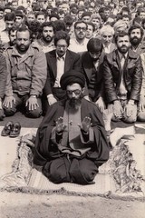 Iran, 1979 Revolution – 100 large vintage photos – birth of the Islamic Republic