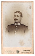 Photograph Carl Berné, Munich, Türkenstraße 20, portrait soldier in Guard Unifor