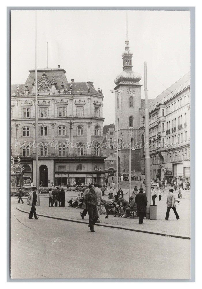 Brünn Brno Mähren Tschechien 1980 – Streetlife Jakobskirche – Altes Foto