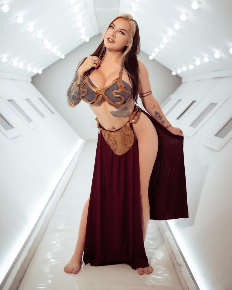 Cubbi 8×10 Photo Print Sexy Tattoo Model Slave Leia Cosplay Pornstar Onlyfans