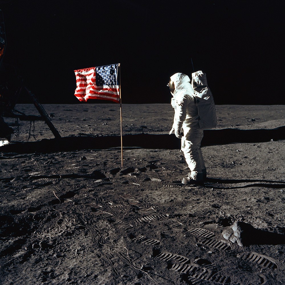 NASA Photo Apollo 11 Buzz Aldrin On The Moon US Flag 20 X 20 Cm Digital Print