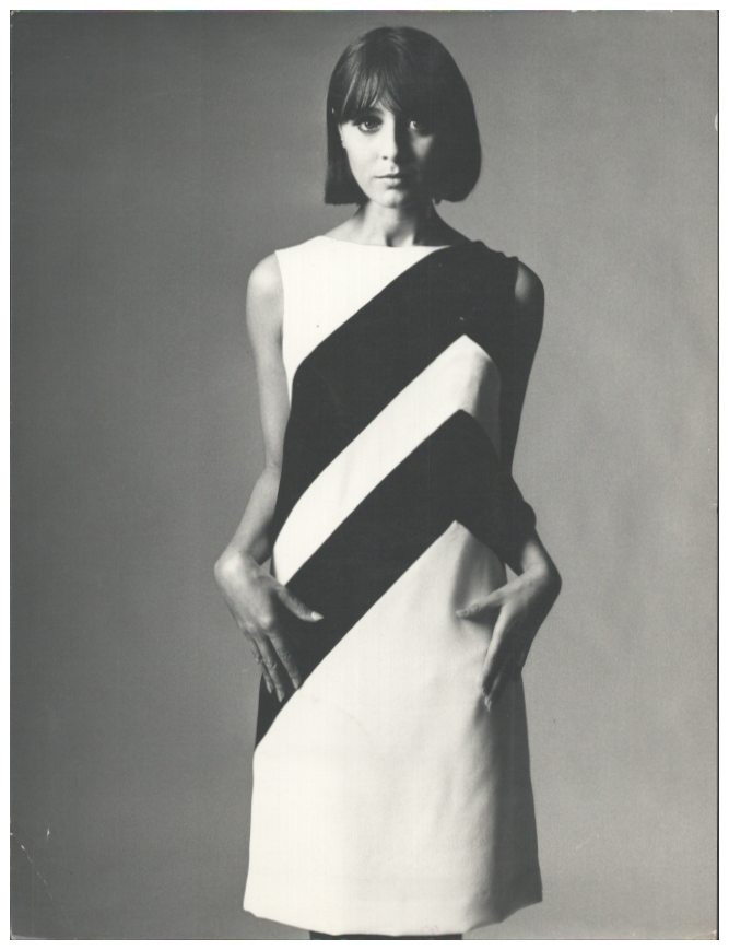 C7496/ Young Woman Fashion Photo 21.5×16.5cm 1960s