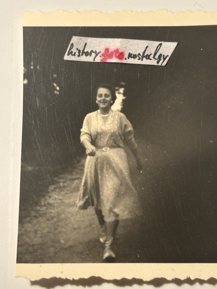❤️Old Photo~50-60s Beautiful Woman Lady Pose Dress Walking Festive Laughs~5×6
