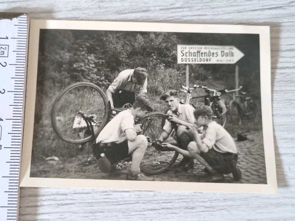 Düsseldorf 1937 – Imperial Exhibition Creating People – HJ Bicycles, Sign (X)